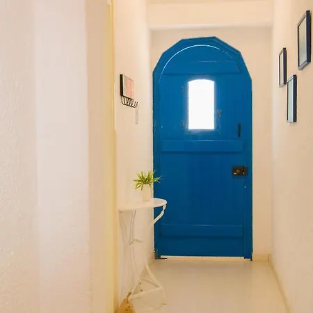 Eleftheria Sea Side Traditional House *